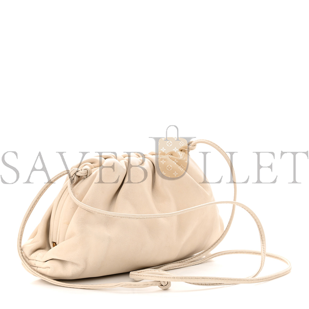 BOTTEGA VENETA BUTTER CALFSKIN THE MINI POUCH MIST  (22*11*9cm)